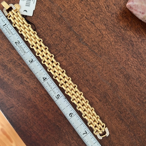 Talbots gold bracelet NWT - Picture 5 of 5